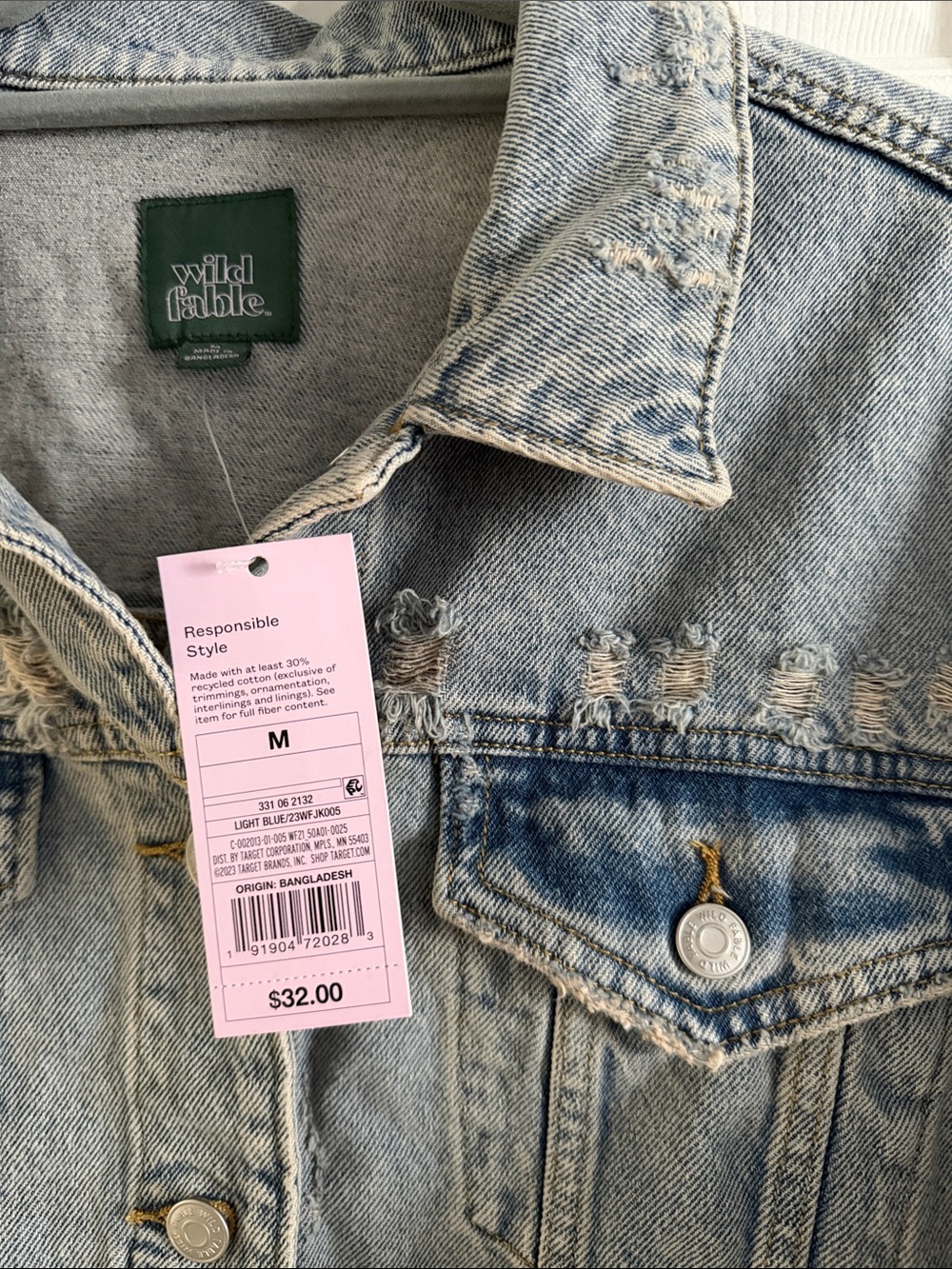 wild fable Washed Light Blue Distressed Denim Jacket - size Medium !!BRAND NEW!! - Picture 2 of 11